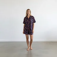 Piżamy damskie - Piżama z wiskozy elegancka w owoce krótka - miniaturka - grafika 1