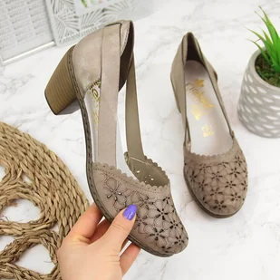 Czółenka skórzane damskie ażurowe beżowe Rieker 40986 beżowy - Czółenka - miniaturka - grafika 1