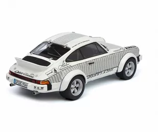 Schuco Porsche 911 Coupe Walter Rohrl 1969 1:18 450025100 - Samochody i pojazdy dla dzieci - miniaturka - grafika 1