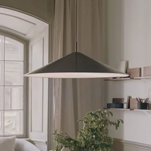 Lampa wisząca New Works LED Brolly, Ø 90 cm, czarna, aluminium - Lampy sufitowe - miniaturka - grafika 1
