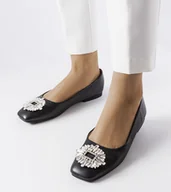 Botki damskie - Czarne balerinki z broszką Miren-39 - miniaturka - grafika 1