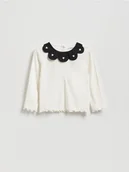 Spodnie i spodenki dla dziewczynek - Reserved - Bluzka z kontrastowym kołnierzem - złamana biel - miniaturka - grafika 1