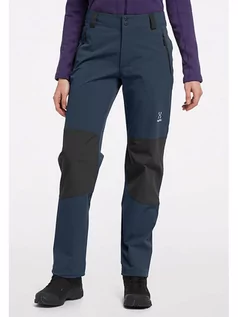 Spodnie sportowe damskie - Haglöfs Spodnie softshellowe "Moran Q" w kolorze granatowym - grafika 1