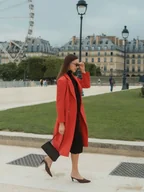 Płaszcze damskie - Czerwony dwurzędowy płaszcz - miniaturka - grafika 1