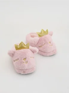 Reserved - Puszyste kapcie z koroną - pastelowy róż - Kapcie damskie - miniaturka - grafika 1