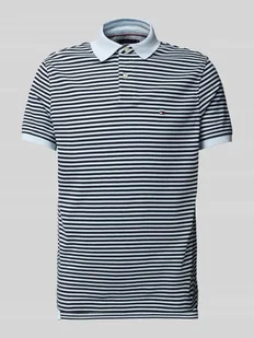 Koszulka polo o kroju regular fit z detalem z logo - Koszulki męskie - miniaturka - grafika 1