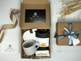 Słodki poranek - BOX prezentowy z kubkiem, filiżanką, podkładką, skórką pomarańczową /Gift Up/ - Zestawy upominkowe - miniaturka - grafika 1