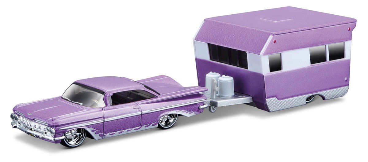 MAISTO 1959 CHEVROLET IMPALA + ALAMEDA TRAILER 1:64
