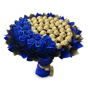 Prezent na 40 urodziny. Słodki bukiet ze słodyczy Ferrero Rocher 40 szt i niebieskich róż mydlanych - Zestawy upominkowe - miniaturka - grafika 1