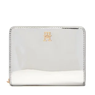 Mały Portfel Damski Tommy Hilfiger Med Za W/Flap Met AW0AW18037 Srebrny - Portfele - miniaturka - grafika 1