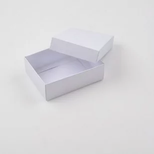 Pudełko ozdobne, M, białe - Opakowania i torebki na prezenty - miniaturka - grafika 1