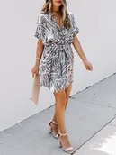 Sukienki - Milan Kiss Sukienka w kolorze szaro-kremowym - miniaturka - grafika 1