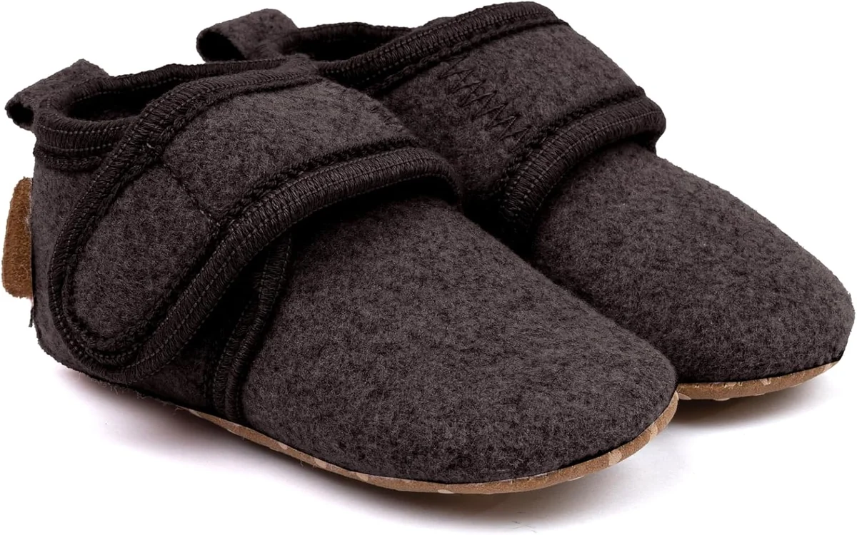 Buty do raczkowania miękkie kapcie z filcu antypoślizgowe rozmiar 3-4