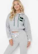 Bluzy damskie - Jasnoszara Bluza o Krótkim Fasonie z Kapturem i Ściągaczami oraz Nadrukiem Varel - miniaturka - grafika 1