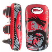 Tarcze i łapy - Twins Special Tarcze Tajskie &quot;PAO&quot; FKPL-36 Red/Black &quot;Tribal Dragon&quot; Para 2szt - miniaturka - grafika 1