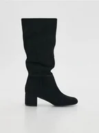 Kozaki damskie - Reserved - Zamszowe kozaki na obcasie - czarny - miniaturka - grafika 1