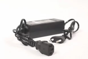 Ładowarka do opryskiwacza akumulatorowego - Akumulatory do elektronarzędzi - miniaturka - grafika 1
