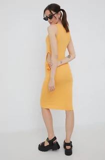 Sukienki - Brave Soul sukienka kolor pomarańczowy mini dopasowana - grafika 1