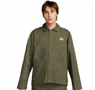 Kurtki męskie - NIKE MĘSKA KURTKA BAWEŁNIANA Z KIESZENIAMI I GUZIKAMI KHAKI S KWA - miniaturka - grafika 1
