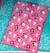 Koce i narzuty dla dzieci - Koc flanelowy Koci Domek Gabi GDH245009 130 x 160 cm - miniaturka - grafika 1