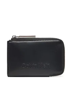 Calvin Klein Portfel damski Embossed Logo Zip Cardholder K60K613157 Czarny - Portfele - miniaturka - grafika 1