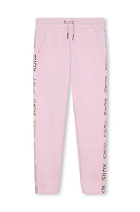 Michael Kors spodnie dresowe bawełniane dziecięce kolor różowy z aplikacją - Spodnie i spodenki dla dziewczynek - miniaturka - grafika 1
