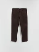 Spodnie męskie - Reserved - Bawełniane spodnie chino slim - ciemnobrązowy - miniaturka - grafika 1