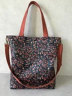 Torebki damskie - Torba na ramię XL - print listeczki - miniaturka - grafika 1