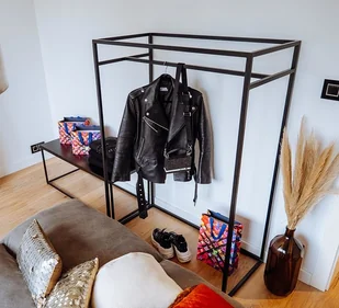 Wieszak sklepowy stojący 1 - Wieszaki i stojaki Wieszak sklepowy stojący 1 - Wieszaki i stojaki - miniaturka - grafika 1