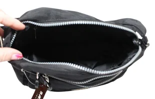 Stylowa Lekka Materiałowa Torba Pozioma Średnia Na Ramię Bag Street NR 2245 CZARNY 28 x 19 x 12 [cm] - Torebki damskie - miniaturka - grafika 8