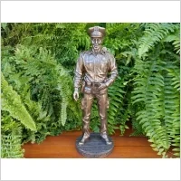 POLICJANT - SŁUŻYĆ I CHRONIĆ  VERONESE (WU76823A4) - Figurki dekoracyjne - miniaturka - grafika 1