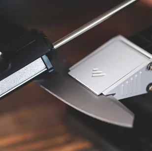 Work Sharp - Ostrzałka do noży Benchtop Precision Adjust - Czarna - WSBCHPAJ-I - Akcesoria do noży - miniaturka - grafika 3
