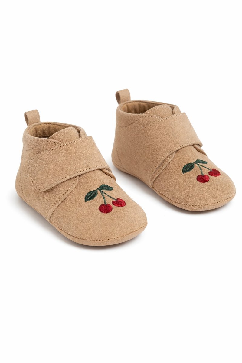 KONGES SLOJD RÓŻOWE KAPCIE DZIECIĘCE Z HAFTEM WIŚNIE NA RZEPY 23 I4A