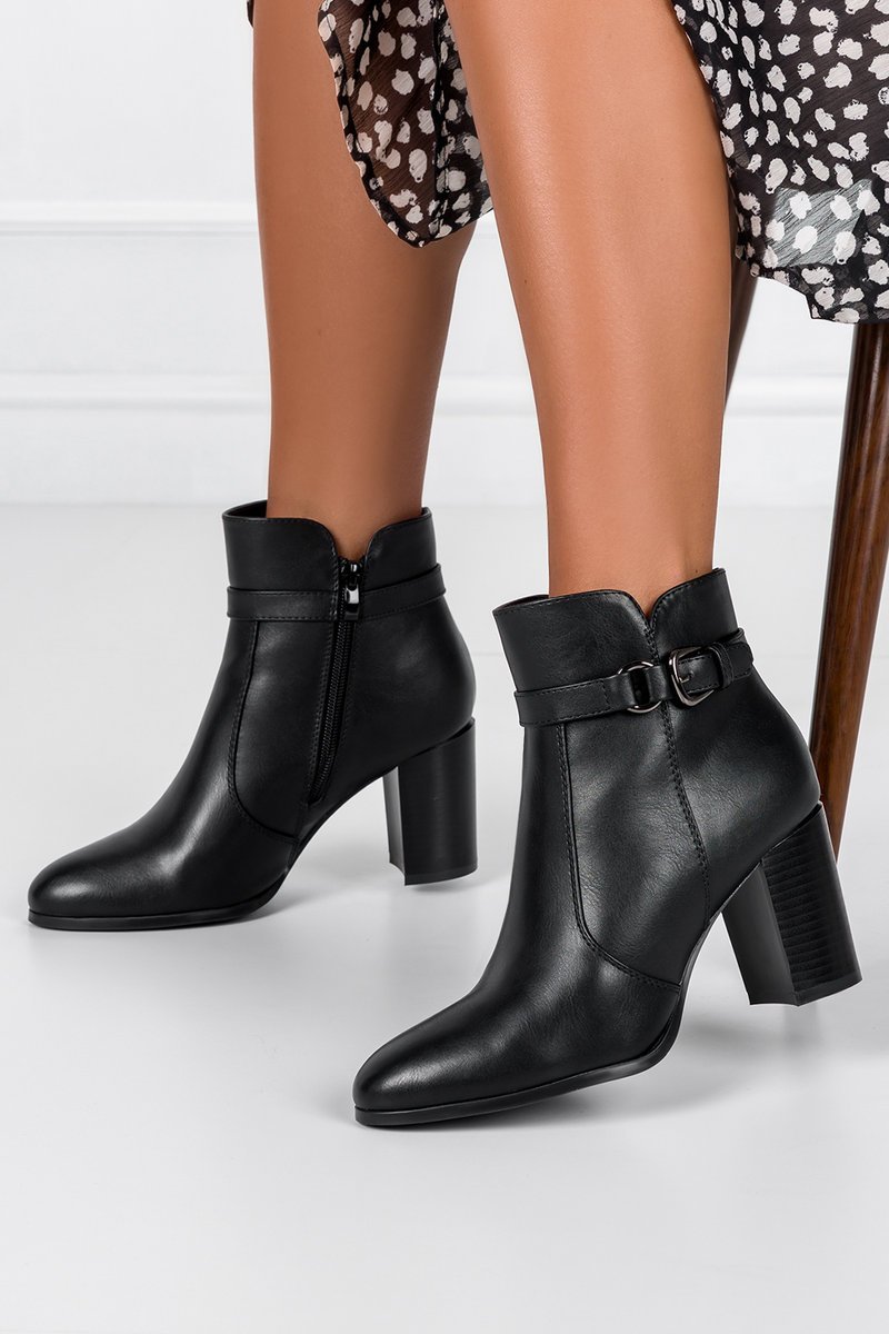 Botki Sergio Leone damskie na słupku ozdobna klamra czarne BT324-40