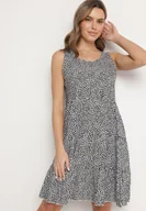 Sukienki - Czarna Rozkloszowana Bawełniana Sukienka z Falbanami w Kwiaty Zeolane - miniaturka - grafika 1