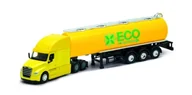Samochody i pojazdy dla dzieci - Welly cysterna FREIGHTLINER ECO 1:64 samochód kolekcjonerski - miniaturka - grafika 1