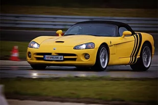 Dodge Viper SRT vs KTM X- Bow - Czasopisma - miniaturka - grafika 1