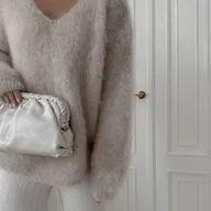 Swetry damskie - TEMU Damski sweter z dekoltem w serek, długim rękawem, wykonany z miękkiej i wygodnej tkaniny, elegancki i stylowy, idealny na jesienne i zimowe - miniaturka - grafika 1