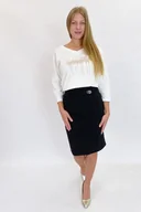 Spódnice - Czarna Bawełniana Ołówkowa Spódnica z Ozdobną Sprzączką 3XL - miniaturka - grafika 1