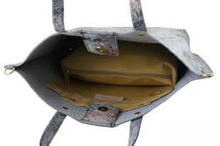 Torebka shopper z kolorowym nadrukiem - Biała - Torebki damskie Torebka shopper z kolorowym nadrukiem - Biała - Torebki damskie - miniaturka - grafika 8