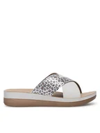 Klapki i japonki damskie - Inblu Klapki FT000013 Beżowy - miniaturka - grafika 1