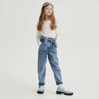 Spodnie i spodenki dla dziewczynek - Reserved - Jeansy baggy z paskiem - Niebieski - grafika 1