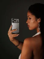 Etui i futerały do telefonów - Arc Pulse - Aluminum Protective Case for iPhone 17 Pro, Silver - miniaturka - grafika 1