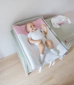 Przewijaki - Mata do przewijania ze zdejmowanym pokrowcem różowa sweterkowa - miniaturka - grafika 1