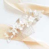 Ozdoby do włosów - Kokonet, Delikatny Grzebyk Srebrny Z Kwiatami Białymi Gałązka Perełki Na Ślub - miniaturka - grafika 1