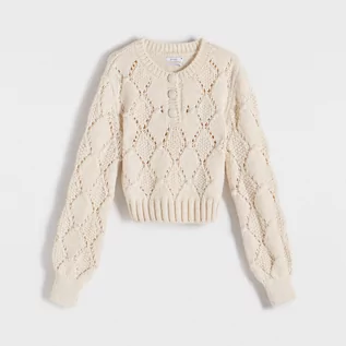 Swetry damskie - Reserved - Ażurowy sweter z guzikami - Kremowy - grafika 1
