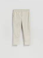 Spodnie męskie - Reserved - Sztruksowe spodnie jogger - złamana biel - miniaturka - grafika 1