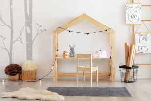 Drewniane biurko domek dla przedszkolaka, dla 6 latka Dagna 9X - Biurka dla dzieci - miniaturka - grafika 1