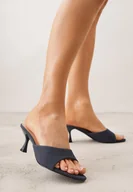 Klapki i japonki damskie - Niebieskie Klapki na Obcasie Kaczuszka z Odkrytym Noskiem Nadah - miniaturka - grafika 1