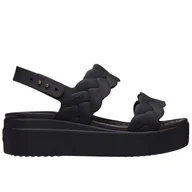 Klapki i japonki damskie - Klapki Crocs Brooklyn Woven Low Wedge 209977-060 - czarne - miniaturka - grafika 1